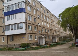 Продажа 2-комнатной квартиры, 52.7 м2, Оса, улица Генерала Богомягкова, 4