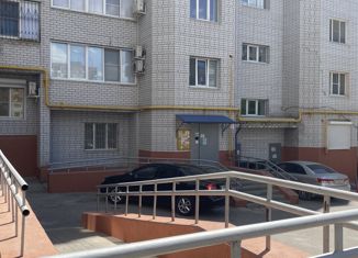 Трехкомнатная квартира на продажу, 94.9 м2, Волгоград, улица Маршала Рыбалко, 14Б