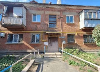 Продается 1-ком. квартира, 32 м2, Орск, улица Горького, 66