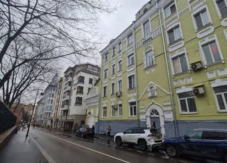 Сдается 3-ком. квартира, 82 м2, Москва, улица Арбат, 18/1с2, улица Арбат