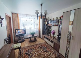 Продается 4-комнатная квартира, 60.9 м2, Псковская область, проспект Гагарина, 40