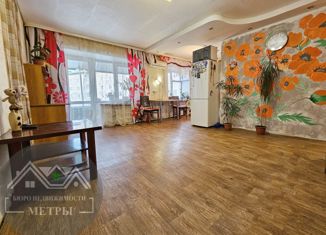 Продам квартиру студию, 43 м2, Арсеньев, проспект Горького, 19