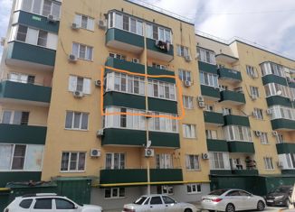 Продам однокомнатную квартиру, 37 м2, посёлок городского типа Яблоновский, Солнечная улица, 55/1к6