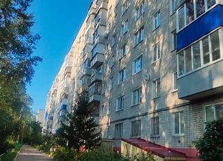 Продам 3-ком. квартиру, 58 м2, Ульяновск, Хрустальная улица, 52