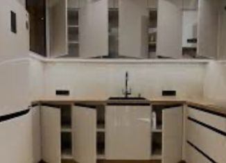 Продам 2-комнатную квартиру, 43.3 м2, Азнакаево, улица Сайдашева, 3