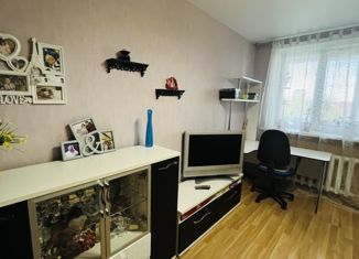 Продажа 2-комнатной квартиры, 55 м2, Тверь, Хрустальная улица, 4к1