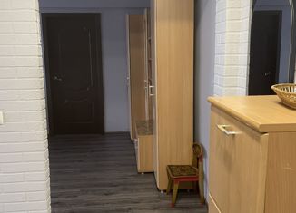 Сдается в аренду 2-комнатная квартира, 48.5 м2, Ачинск, 1-й микрорайон, 35