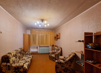 Продам двухкомнатную квартиру, 47 м2, посёлок Уемский, Заводская улица, 46