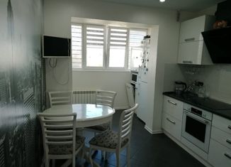 Продается трехкомнатная квартира, 73.9 м2, Заволжье, улица Грунина, 3