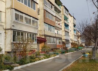 Продается трехкомнатная квартира, 65.5 м2, село Михайловка, 3-й квартал, 1