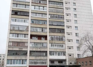 Продажа 2-комнатной квартиры, 50 м2, Курганская область, улица Радионова, 64