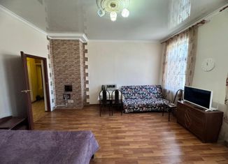 Продается 1-комнатная квартира, 35 м2, Ставропольский край, улица Гагарина, 5