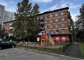 Продам 3-ком. квартиру, 57.4 м2, Санкт-Петербург, Южное шоссе, 74, Южное шоссе