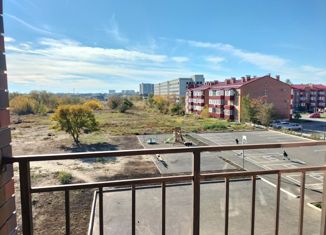 Продается трехкомнатная квартира, 55.1 м2, Волгодонск, проспект Мира, 7/25И