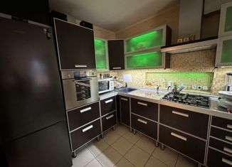 Продам двухкомнатную квартиру, 86.5 м2, Серов, улица Победы, 20