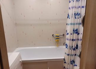 Продаю 2-ком. квартиру, 52.5 м2, Вязники, улица Льва Толстого, 39