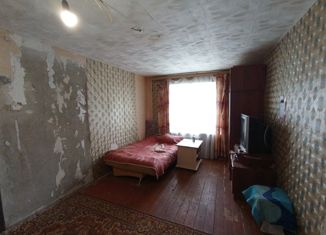 Продам 2-комнатную квартиру, 31.3 м2, Лысьва, улица Смышляева, 40