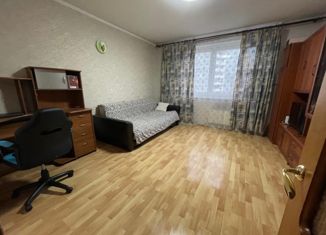 Продается 2-ком. квартира, 56.4 м2, Московский, 1-й микрорайон, 44