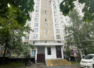 Продам 1-комнатную квартиру, 38 м2, Москва, Митинская улица, 44, метро Митино
