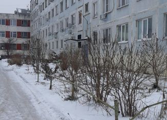 Продажа 2-ком. квартиры, 33 м2, Вязьма, улица Строителей, 18