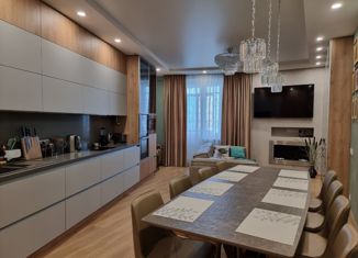 Продам 3-ком. квартиру, 150 м2, Реутов, улица Реутовских Ополченцев, 8