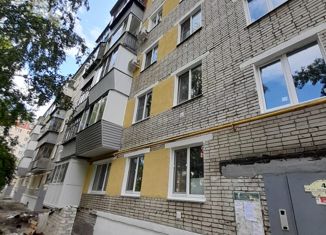 Продается 3-ком. квартира, 52 м2, Курган, Школьная улица, 5