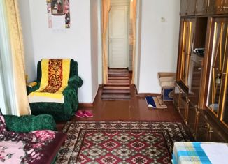 Продам 3-ком. квартиру, 51 м2, Осинники, улица Ефимова, 11