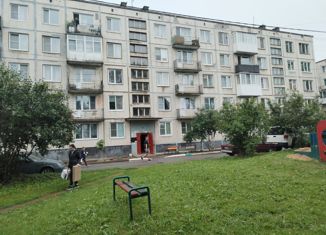 Продаю 1-ком. квартиру, 30.5 м2, поселок Любань, проспект Мельникова, 11