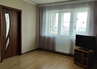 Продается двухкомнатная квартира, 44 м2, Барнаул, улица Антона Петрова, 114