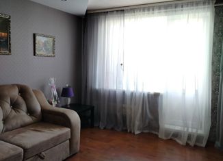 Продается трехкомнатная квартира, 60 м2, Краснокамск, улица Калинина, 22