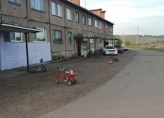 Трехкомнатная квартира на продажу, 61 м2, поселок Гавриловка, Молодёжная улица, 1