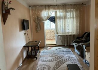 Продажа 3-ком. квартиры, 60 м2, Каспийск, улица Гамзата Цадасы, 100