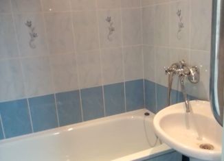 Продам четырехкомнатную квартиру, 82 м2, Волжск, улица Матюшенко, 7