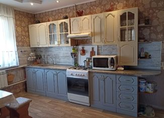 Продается дом, 2003 м2, аул Тугургой, Шоссейная улица, 8А