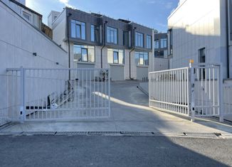 Продам таунхаус, 100 м2, село Высокое, улица Туманяна, 19В