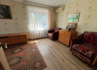 Продам 1-комнатную квартиру, 30.2 м2, станица Павловская, улица Гладкова, 16