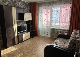Сдается в аренду 1-комнатная квартира, 30 м2, Татарстан, улица Шамиля Усманова, 129
