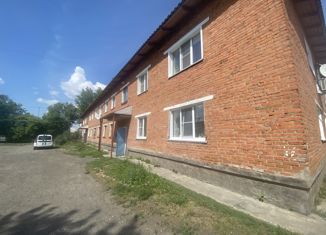 Продажа 3-комнатной квартиры, 55 м2, поселок городского типа Промышленная, Комсомольская улица, 2