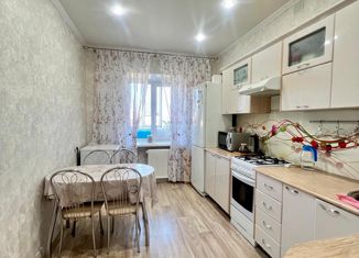 Продается 2-ком. квартира, 59 м2, Республика Башкортостан, улица Бурангулова, 15