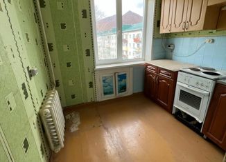 Продам 3-комнатную квартиру, 57 м2, Дальнегорск, улица 8 Марта, 10