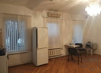 Продаю пятикомнатную квартиру, 160 м2, Пятигорск, улица Коста Хетагурова, 22