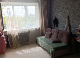 Продаю однокомнатную квартиру, 17.9 м2, Артём, улица Кирова, 79