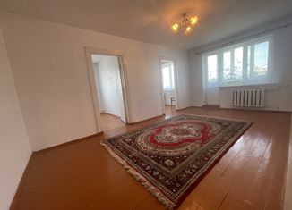 Продаю четырехкомнатную квартиру, 60.2 м2, Уссурийск, улица Беляева, 36А