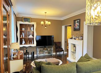 Трехкомнатная квартира на продажу, 73.8 м2, Москва, улица Маршала Вершинина, 5, улица Маршала Вершинина