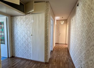 Продажа 3-ком. квартиры, 59 м2, Кирово-Чепецк, улица Ленина, 68