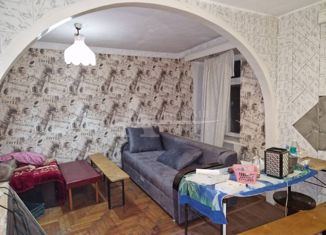 Продам 4-комнатную квартиру, 61 м2, Ставропольский край, улица Гагарина, 117
