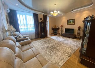 Продажа 3-ком. квартиры, 108.5 м2, Краснодар, улица Кубанская Набережная, 58, микрорайон Центральный