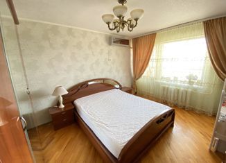 Продажа 2-ком. квартиры, 67 м2, Ростовская область, улица Северный Массив, 12