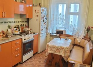 Продам 3-комнатную квартиру, 64 м2, Киров, Строительная улица, 5