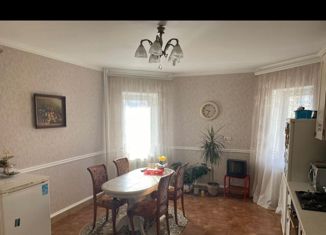 Продажа четырехкомнатной квартиры, 136 м2, Чебоксары, улица Алексея Талвира, 20, жилой район Северо-Западный